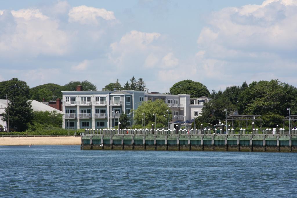 The Harbor Front Inn Greenport Bagian luar foto